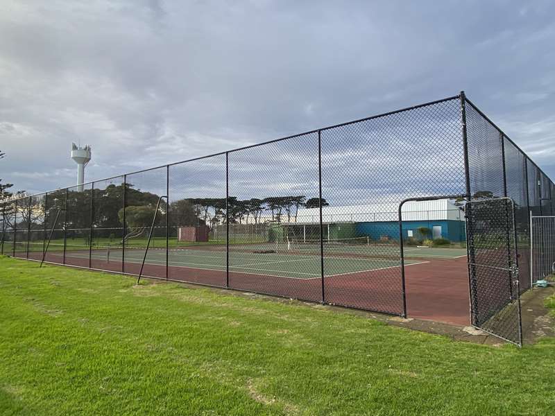 Price Reserve Free Public Tennis Court (Werribee South)
