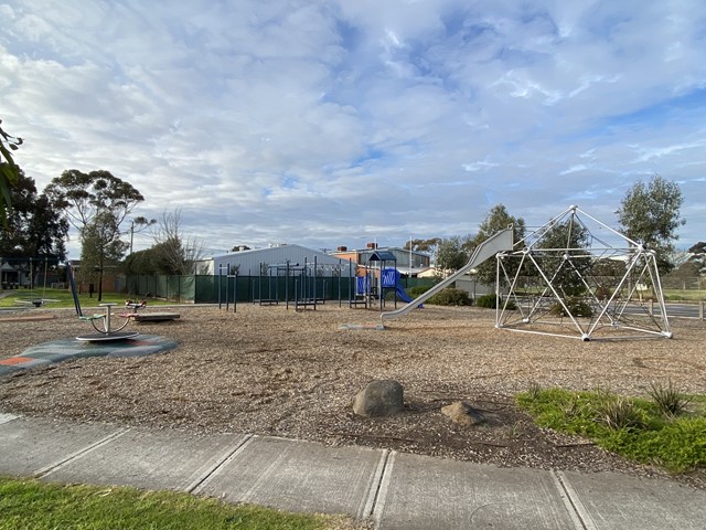 R.J. Cooper Reserve Playground, Sutton Avenue, Altona North