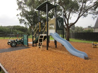 Ray Giles Reserve Playground, Scarlet Drive, Doveton