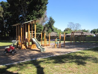 Redland Drive Playground, Mitcham