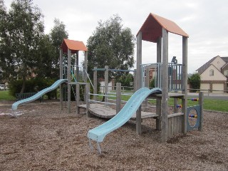 Renfew Court Playground, Greenvale