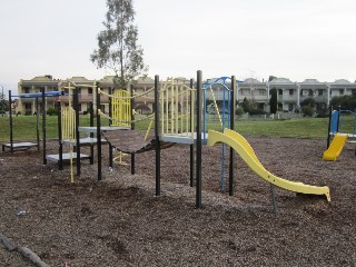 Richmond Terrace Playground, Roxburgh Park