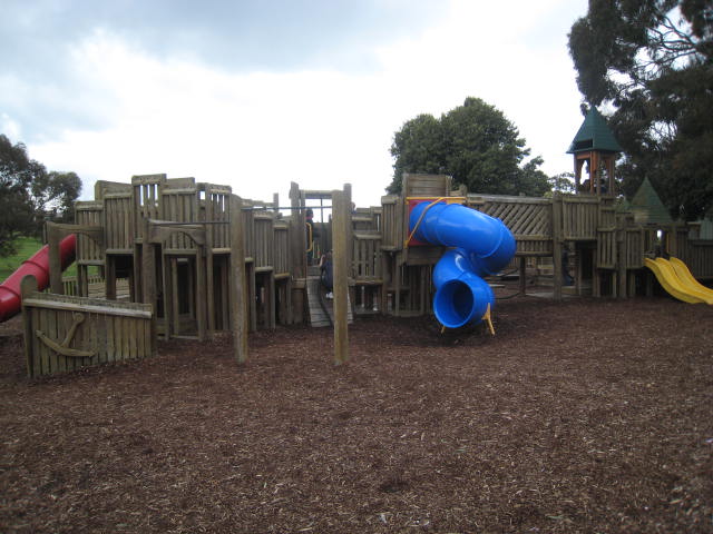 Rippleside Park Adventure Playground, Bell Parade, Rippleside
