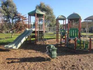 Rivendale Park Playground, Rivendale Crescent, Drouin