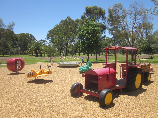 Riverside Park Playground, Monash Drive, Swan Hill