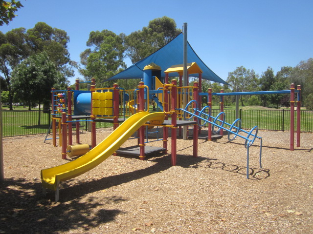 Riverside Park Playground, Monash Drive, Swan Hill