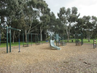 Robert Farmer Park Playground, Ellavale Drive, Traralgon