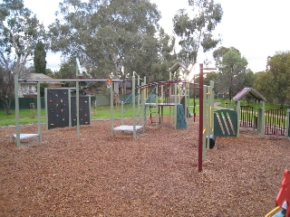 Ropley Avenue Playground, Balwyn