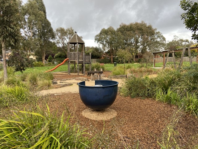 Row Reserve Playground, Fifth Avenue, Rowville