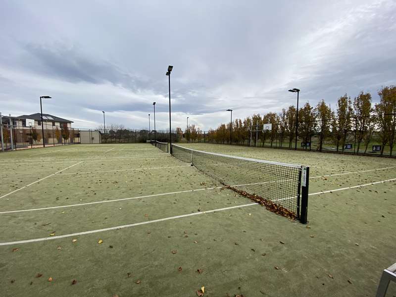 Sanctuary Lakes Tennis Courts (Point Cook)