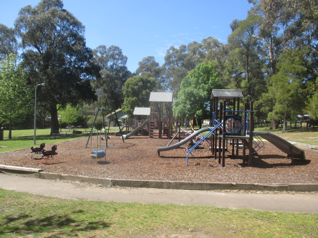 School Street Playground, Halls Gap