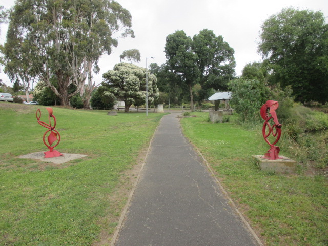 Colac - Sculpture Park Walk