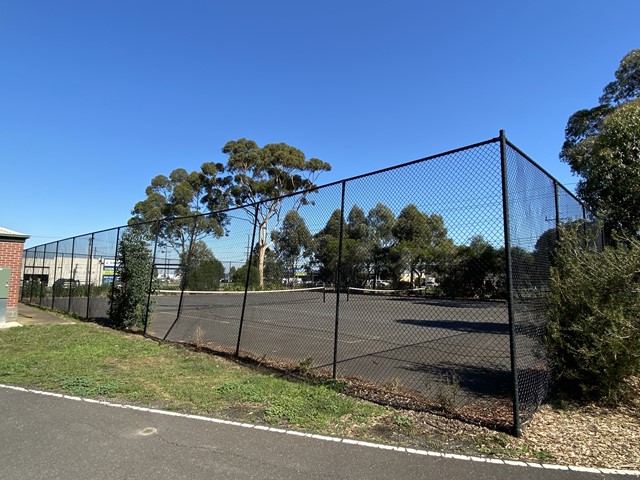 Seth Raistrick Reserve Free Public Tennis Court (Campbellfield)
