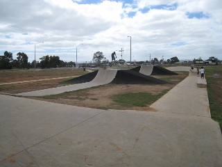 Melton South Skatepark 