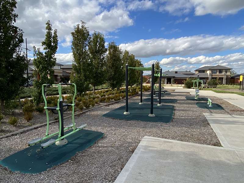 St Genevieve Central Park Outdoor Gym (Diggers Rest)