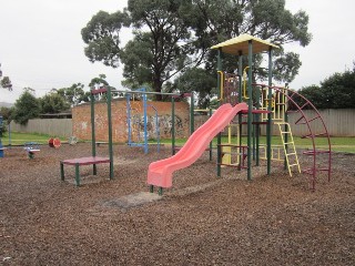 Stanton Court Playground, Darley