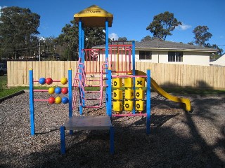 Queen Road Reserve Playground, Summit Road, Lilydale