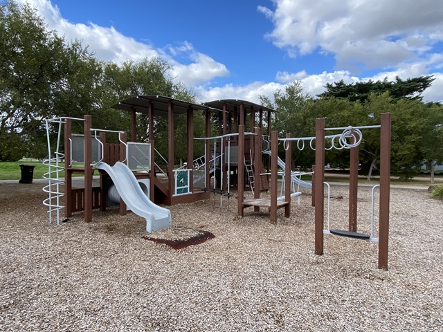 The Avenue Playground, Caroline Springs
