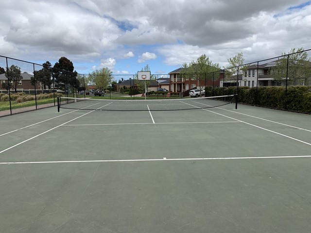 The Greenway Reserve Free Public Tennis Court (Craigieburn)