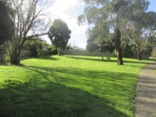 Thea Grove Reserve Dog Off Leash Area (Doncaster East)