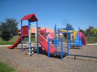 Tracey Reserve Playground, Tracey Street, Reservoir