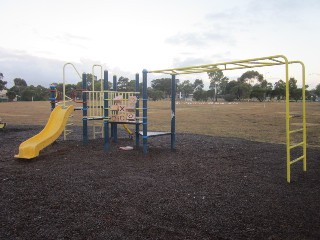 Tulsa Drive Playground, Sunbury