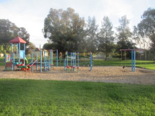 Walnut Park Playground, Patricia Drive, Mildura