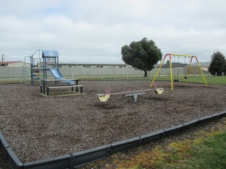 Waltham Drive Playground, Mitchell Park