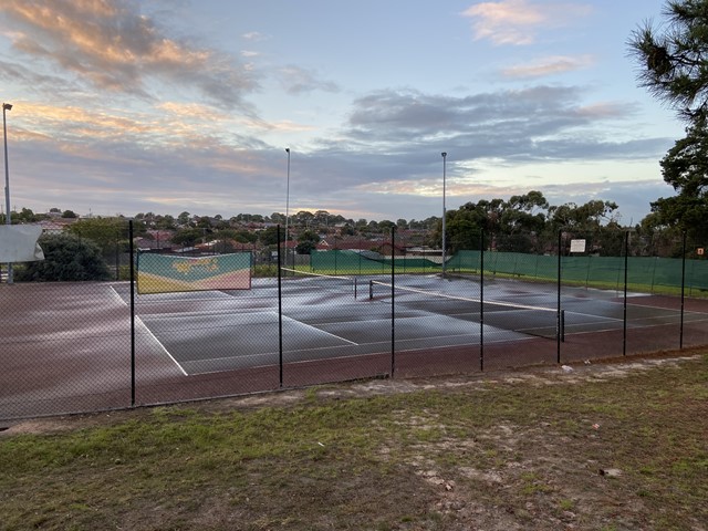 Westall Social Tennis Club (Clayton South)