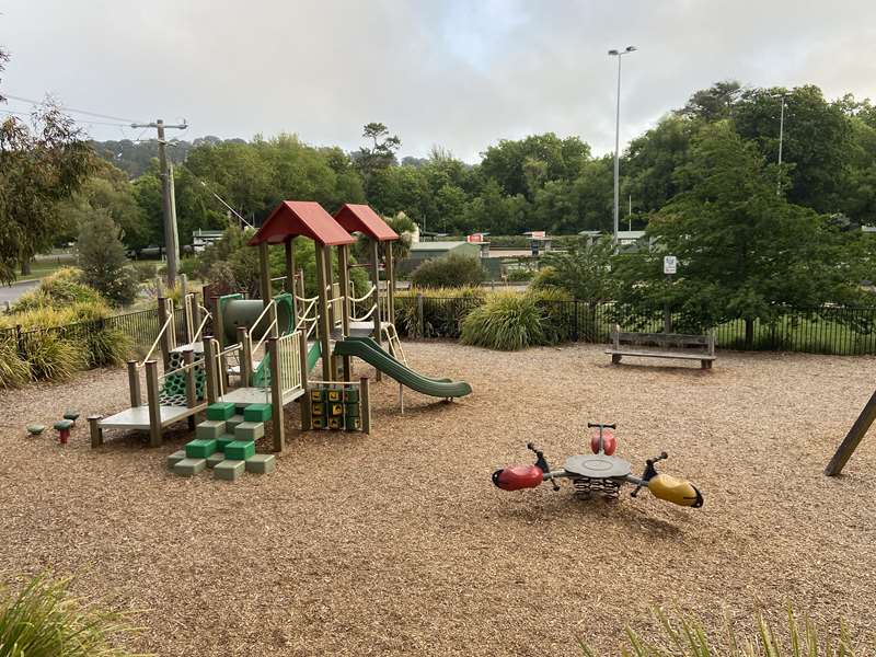 Woodend Childrens Park Playground, Woodend
