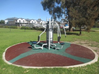 Yarrawonga - Yacht Club Foreshore Reserve Outdoor Gym