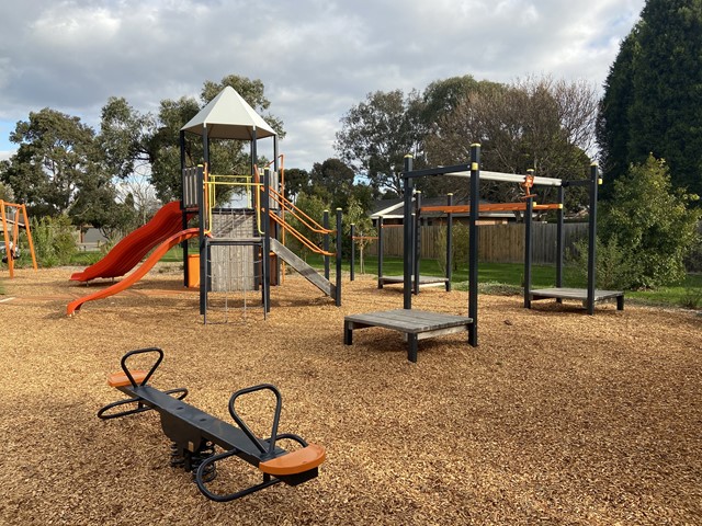 Yarraburn Grove Playground, Scoresby