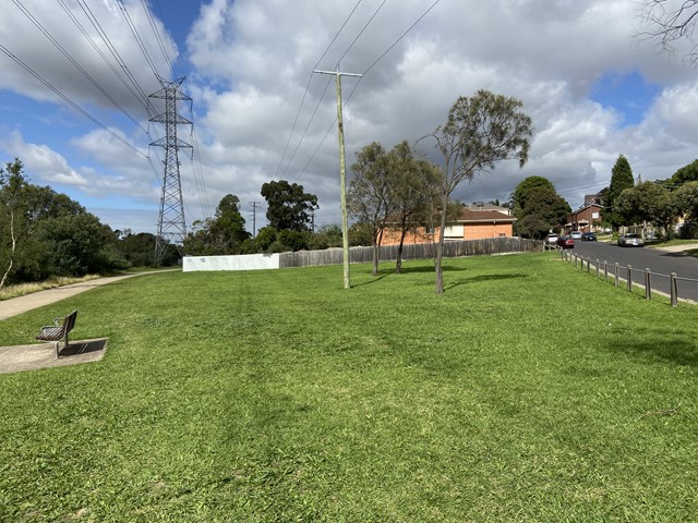 Abrahams Reserve Dog Off Leash Area (Brunswick East)