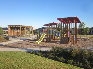 Absinthe Place Playground, Epping