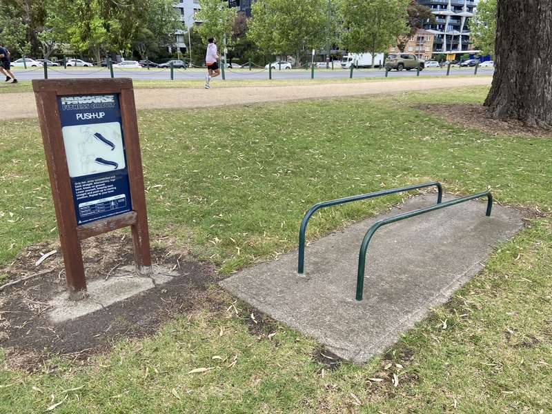 Albert Park Reserve Outdoor Gym Lake Circuit (Albert Park)