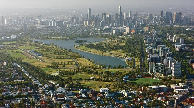 Albert Park & Albert Park Lake