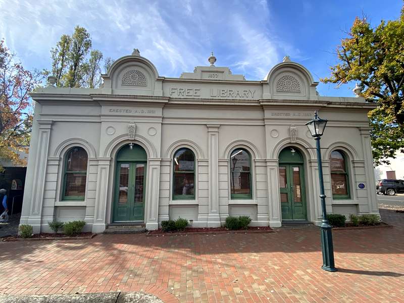 Heritage Town Walks in Regional Victoria (Central Region)