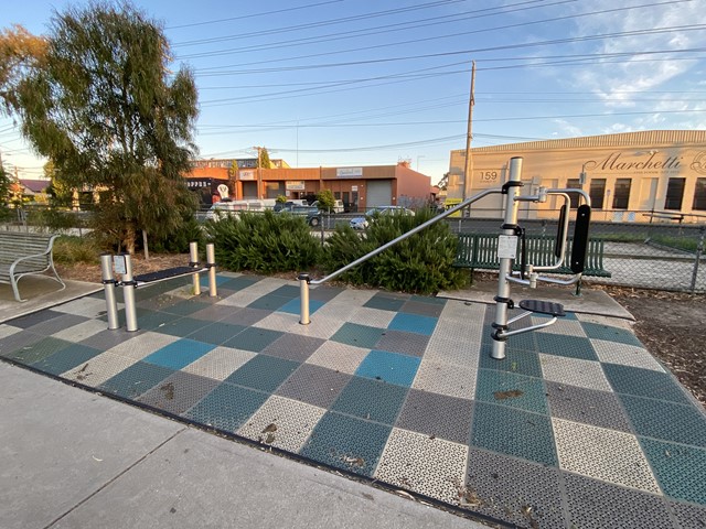 Allard Park Outdoor Gym (Brunswick East)