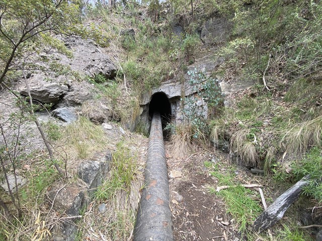 Anakie Gorge Walk (Staughton Vale)