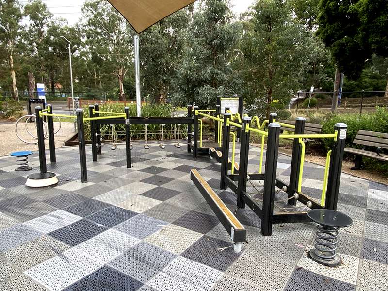 Andrew Park Outdoor Gym (Eltham)