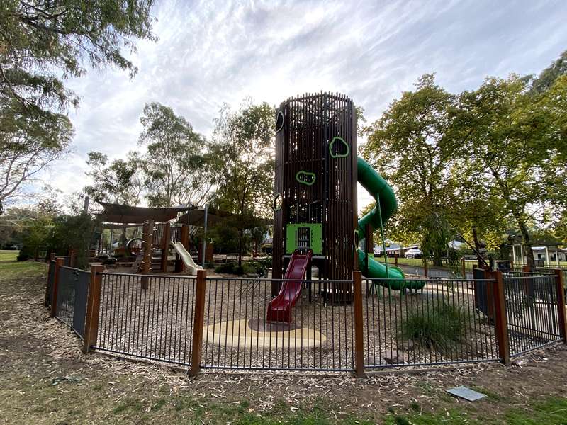 Apex Park Playground, Clements Street, Wangaratta