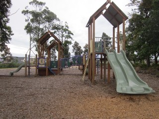 Arena Park Playground, Arena Parade, Officer