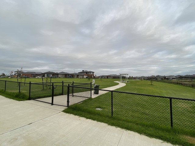 Ashtead Street Fenced Dog Park (Clyde)