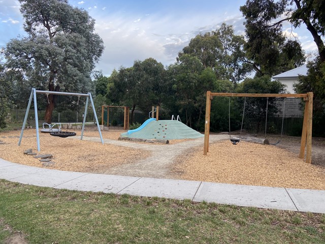 Baryn Street Gardiners Creek Playground, Ashwood