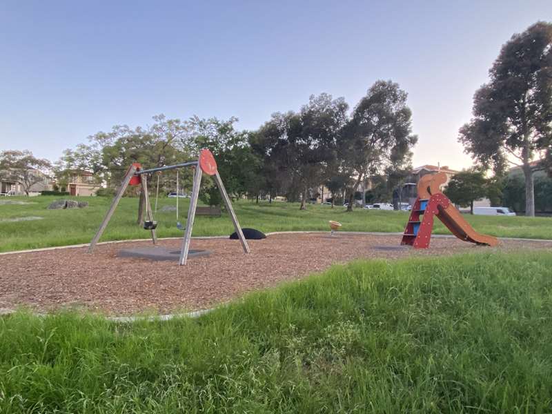 Aurora Place Playground, Roxburgh Park