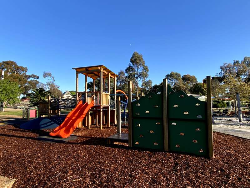 Austin Park Playground, Waverley Road, Lara