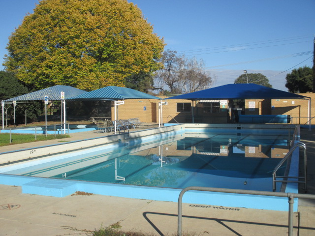Avenel Outdoor Swimming Pool