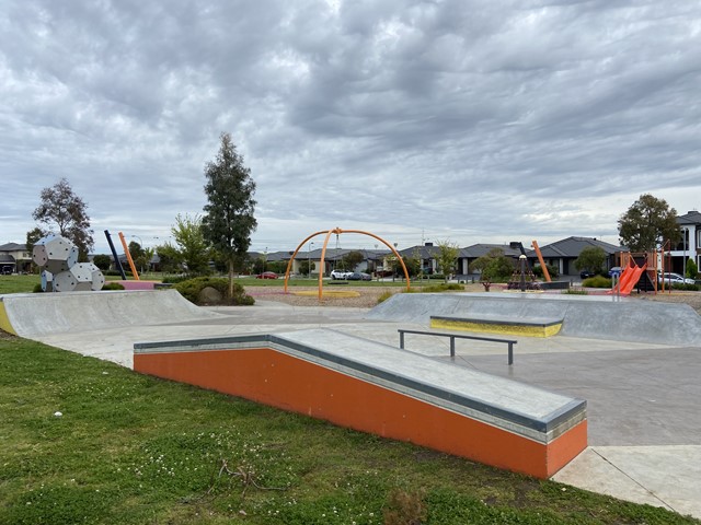 Avonbury Circuit Playground, Cranbourne West