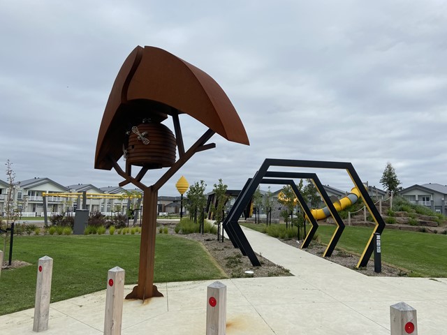 Azzam Street Bee Playground, Clyde North