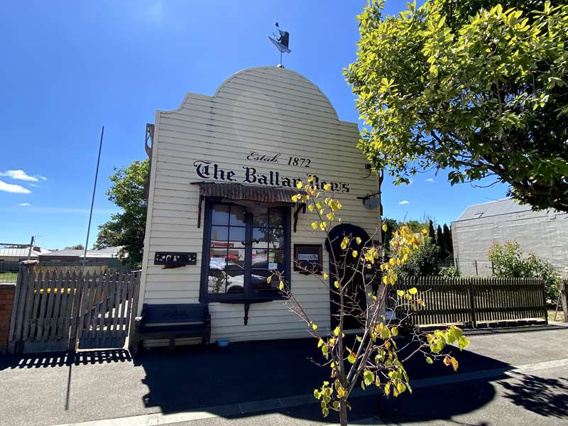 Ballan - Oak Grove Gallery